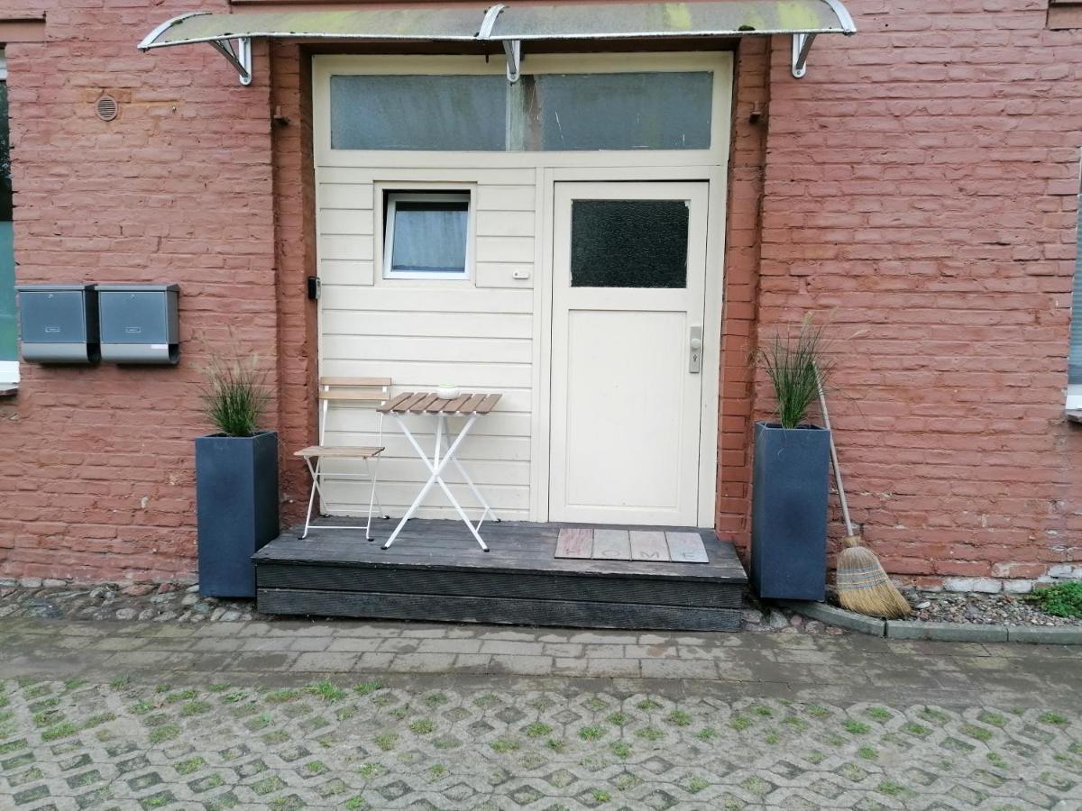 Schoene Wohnung, Zwei Schlafzimmer, Zentrumsnah, Erdgeschoss In Greifswald Exterior photo